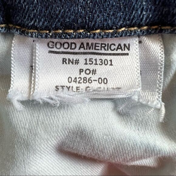 Good American Good Legs Distressed Crop Jeans - Picture 4 of 11